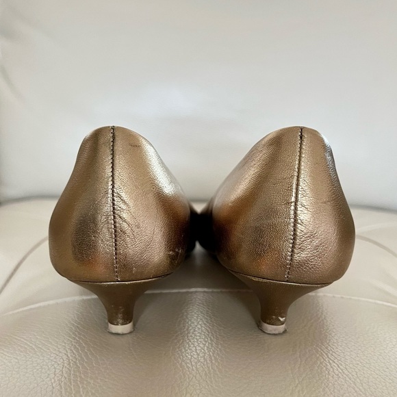 Salvatore Ferragamo Gold Lamb Leather Pumps DB81715 E830 (size 6) - Picture 3 of 6